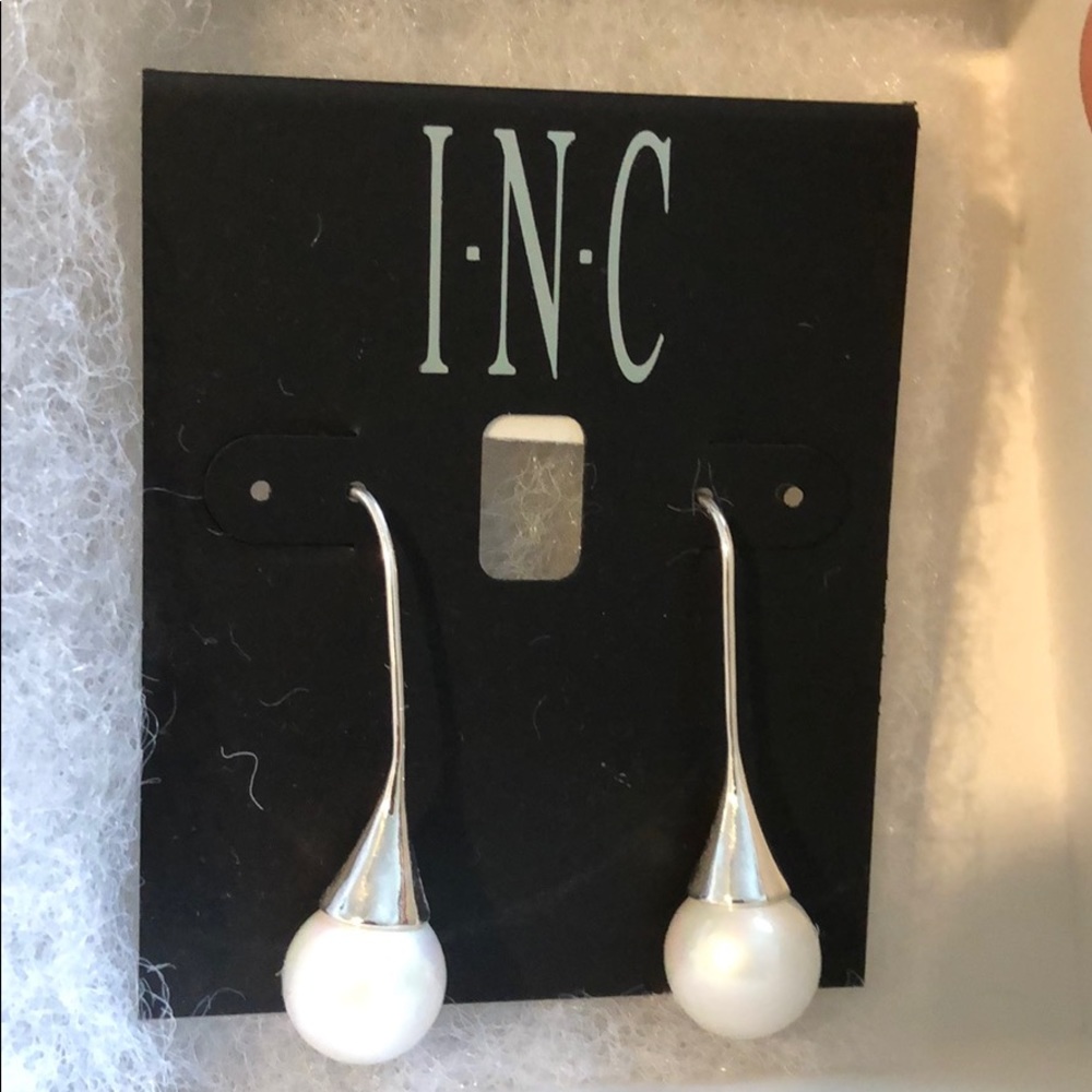 Silver and pearl earrings